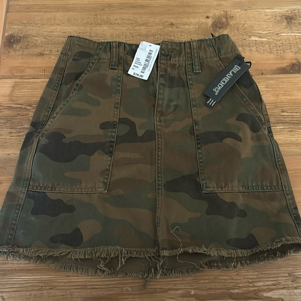 Blank NYC camo skirt